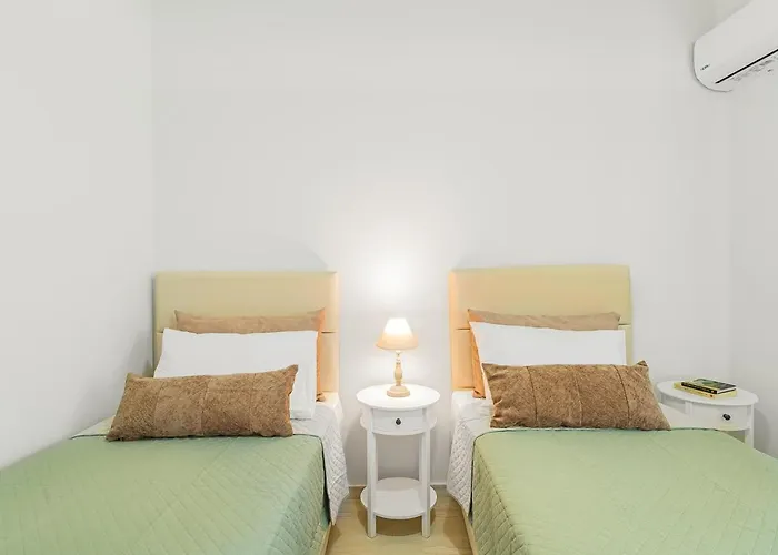 Maela Luxury Suite