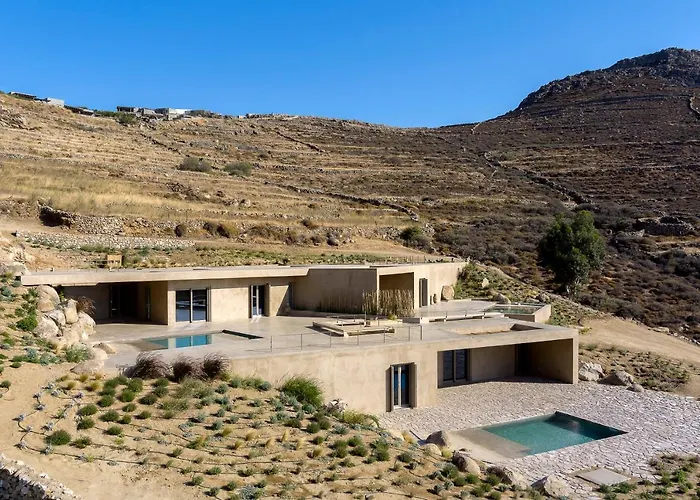 Homa Serifos Pool Villas