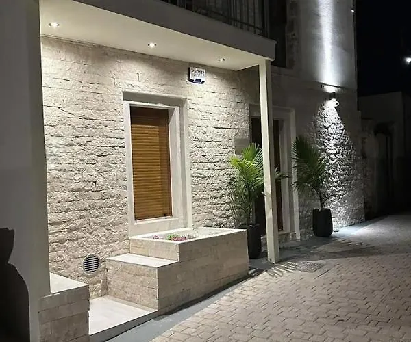 Elvira Luxury Apt
