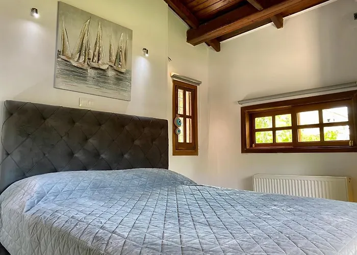 Kineta Luxury House