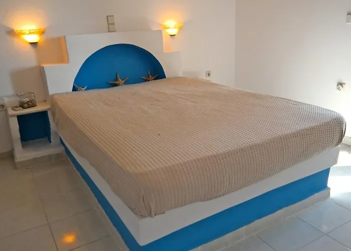 Manolis Studios
