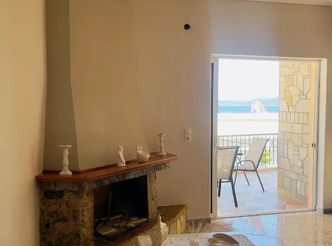 Luxury Seaside Apartment, 3 Bedrooms