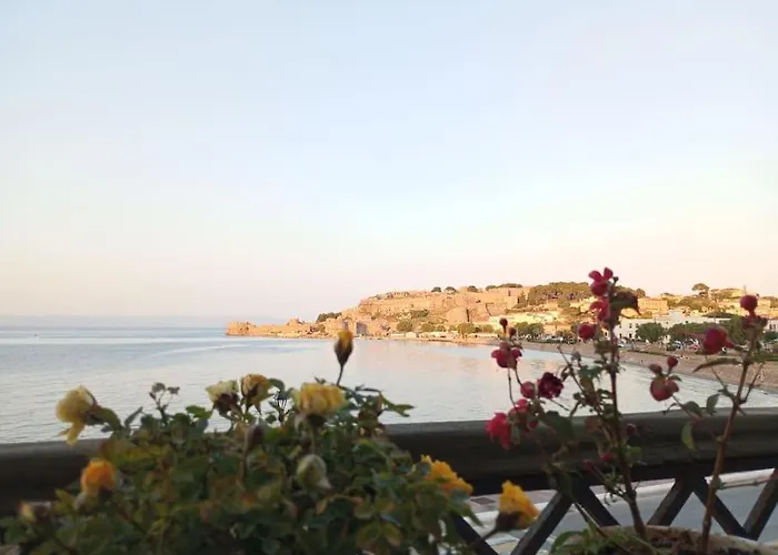 Anna\'S - Castle And Sea View House