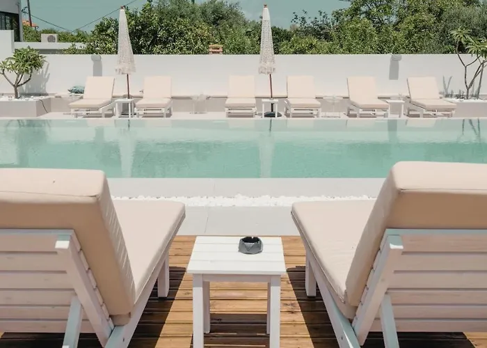 Ennea Suites-Frost Suite