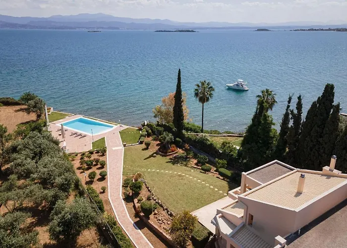 Eretria Luxurious Seafront Villa