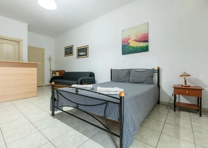 Central Cozy Apartment 3