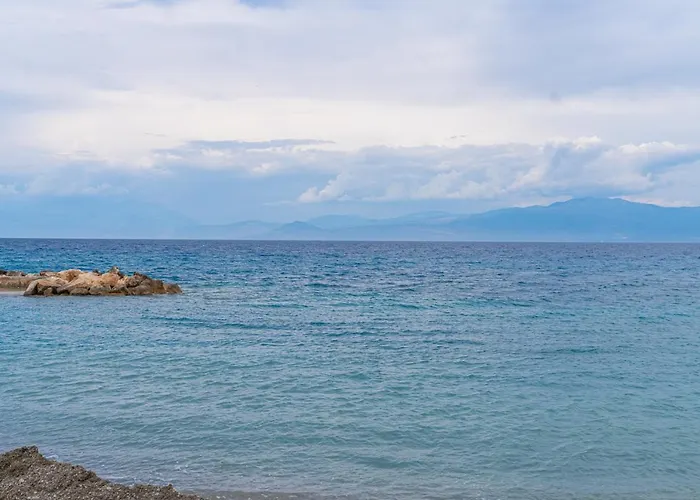 Your Home By The Sea For 3 In Xylokastro