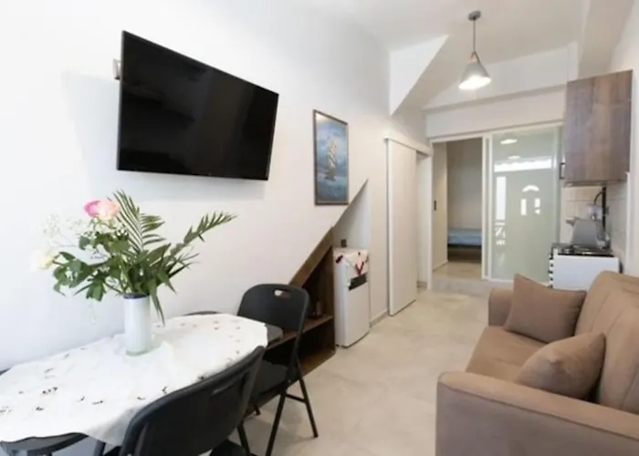 Aigli Guest House