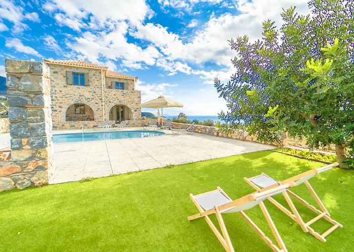 Villa Dioni Tria