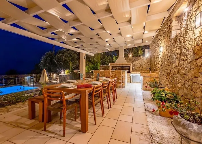 Villa Isabelle With Superb Views