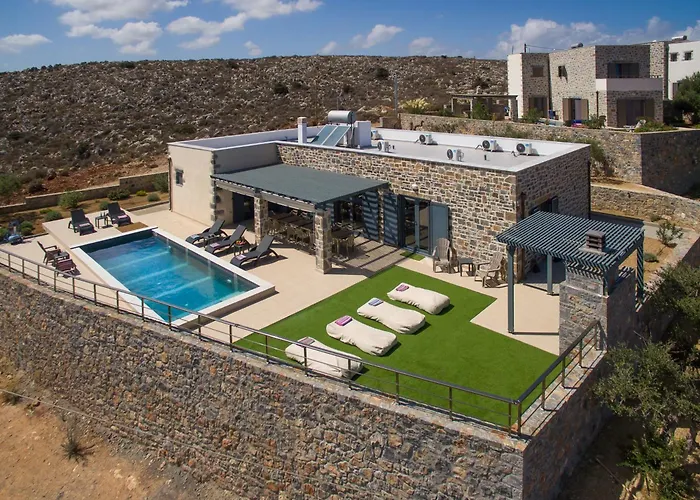 Mandy Luxury Villa By Cretevasion