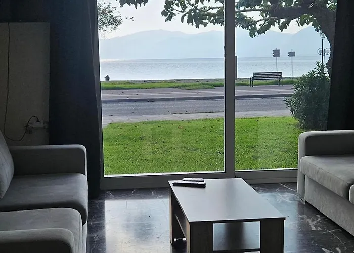 Nafpaktos Seaside Apartment