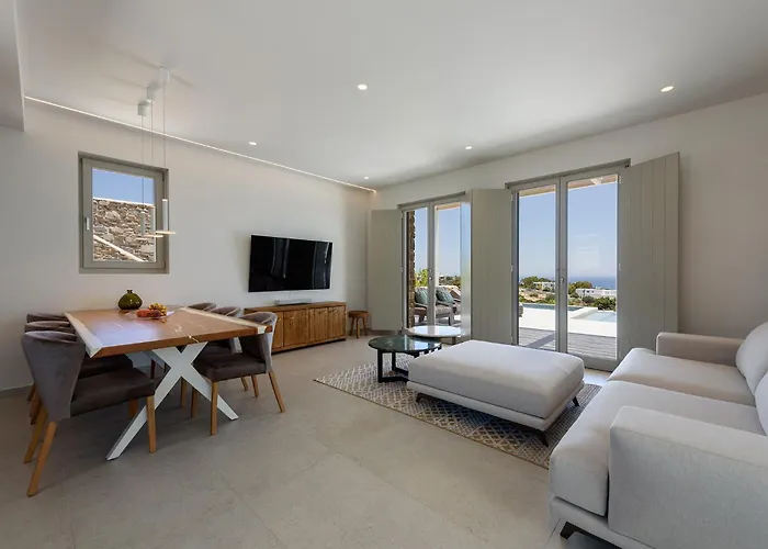 Villa Solevara - Luxury Villa With Infinity Pool, Jacuzzi, Cinema Room & Luxury Amenities