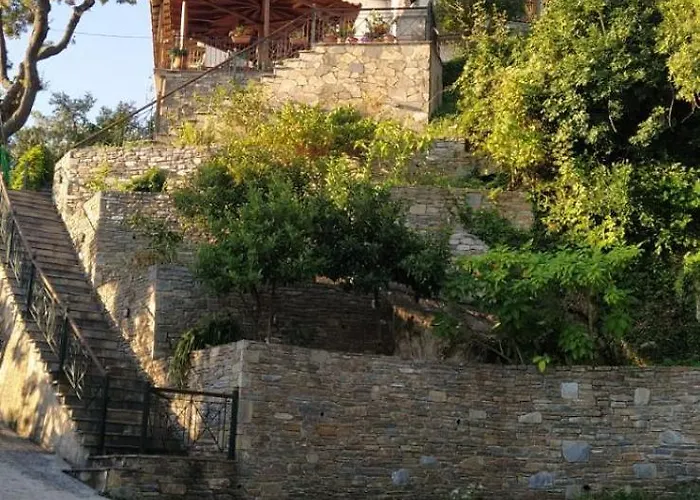 To Limanaki