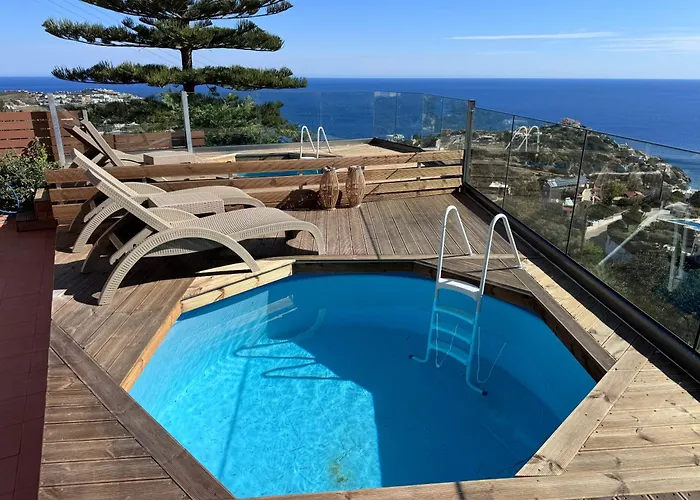 Golden View Suites