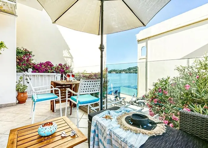 Evita\'S Ikia Seaside Luxury House