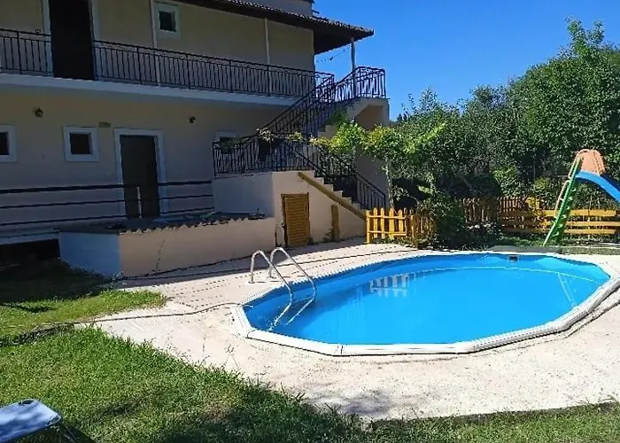 Georgina Family Apartments