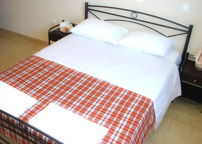 Dorana Apartments & Trekking Hotel