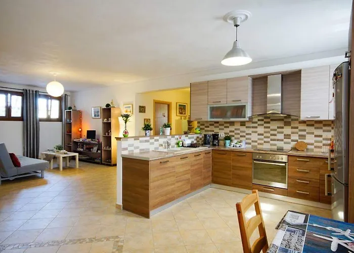 Anemona Apartment