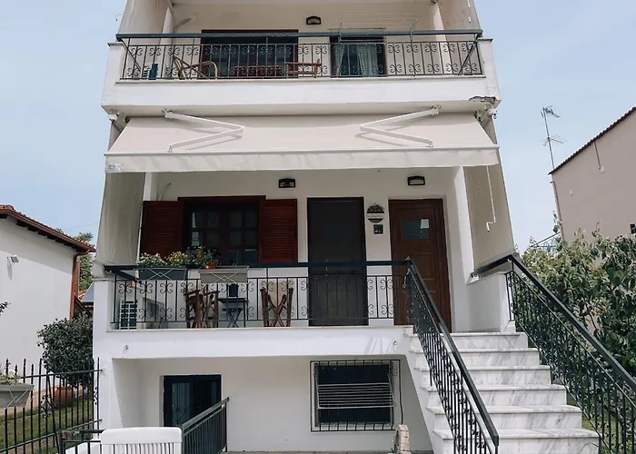 Zoe\'S Apartment