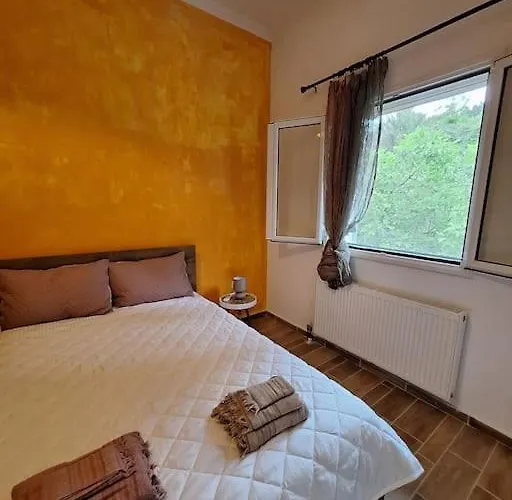 Teachers\' House