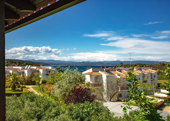 Latoura View