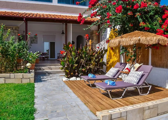 Laia Seafront Luxury Apartments