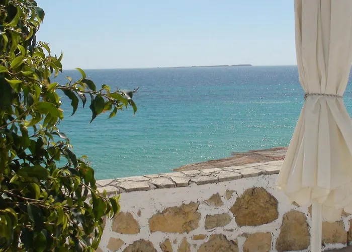 Constantinos Apartments