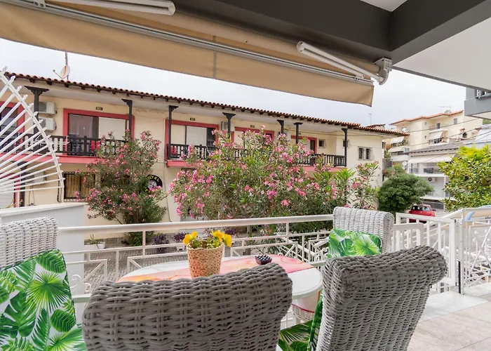Family Inn Apartments&Suites