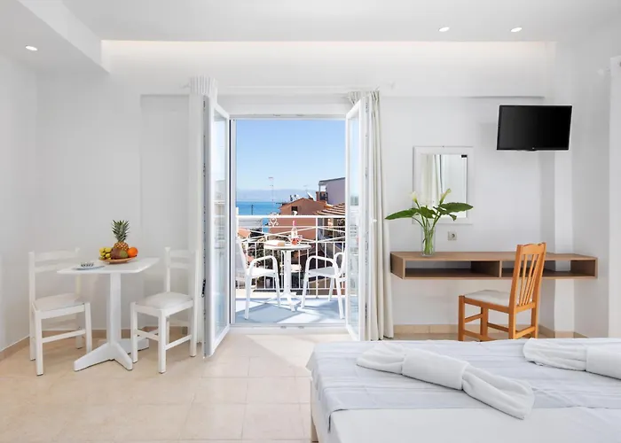 Bella Vista Beach Hotel