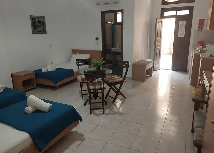 Philippos Studios & Apt