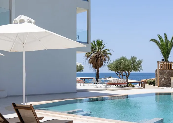 Pheia, Vriniotis Resorts