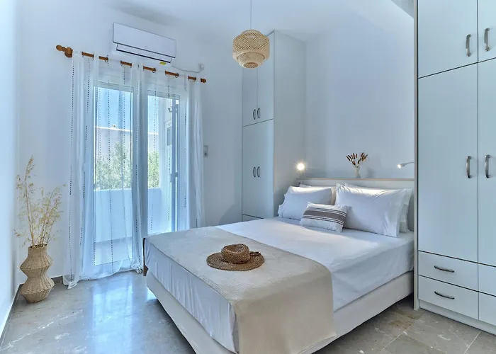 Aurora Beachside Home, Logaras Beach, Paros