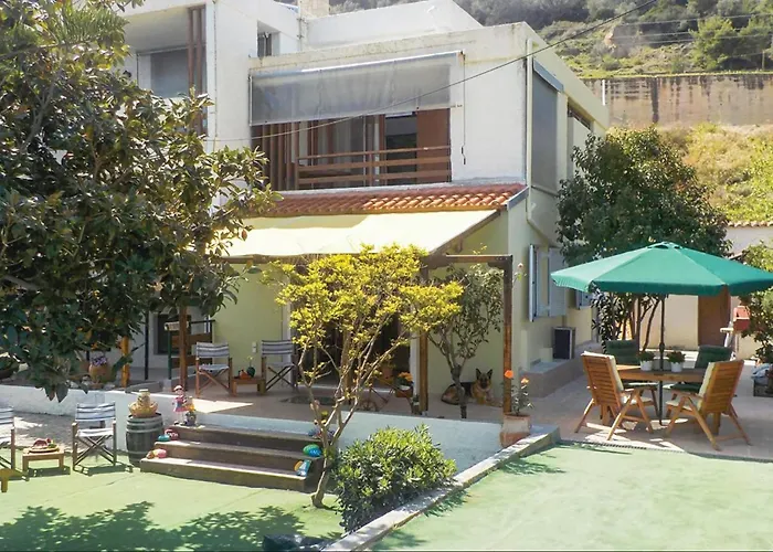 Gorgeous Home In Derveni With Kitchen