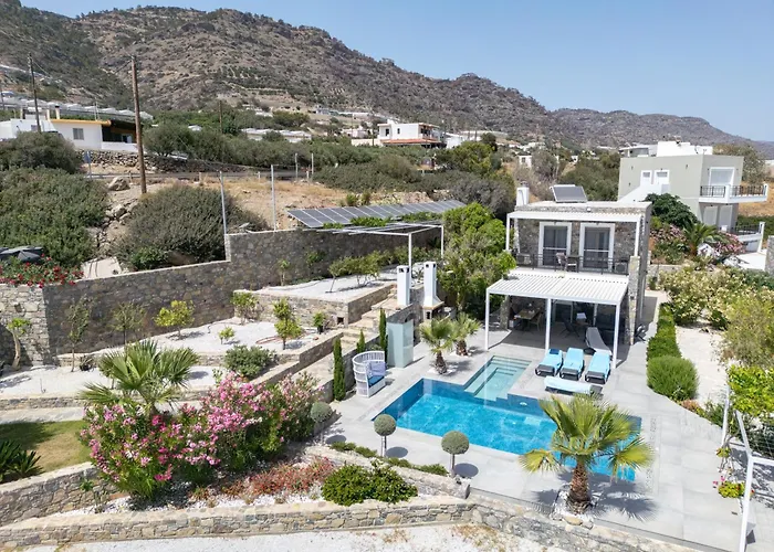Achlia Beach Villa