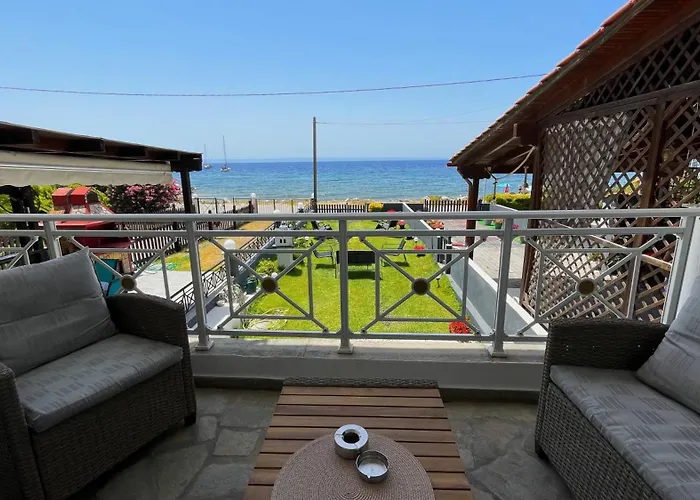 By The Sea Luxury Apartment