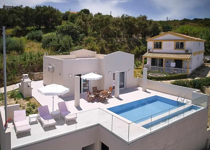 Mini Villa Tsaros