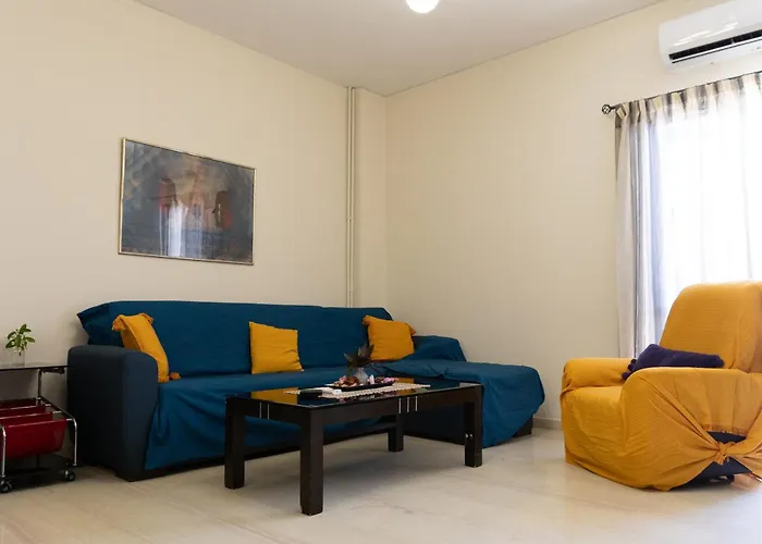 Cozy Flat Near The City Center