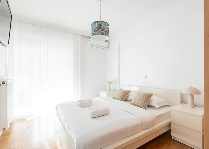 Luxury And Spacious Apt For 6 Guests