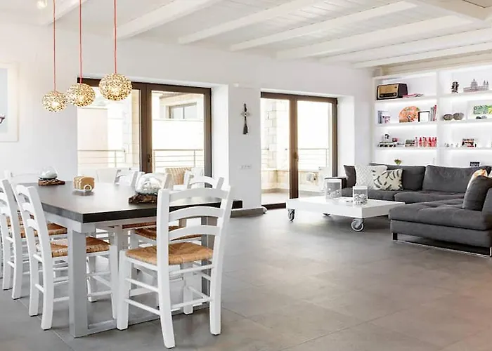 Contemporary Maisonette With Sea View Roof Terrace