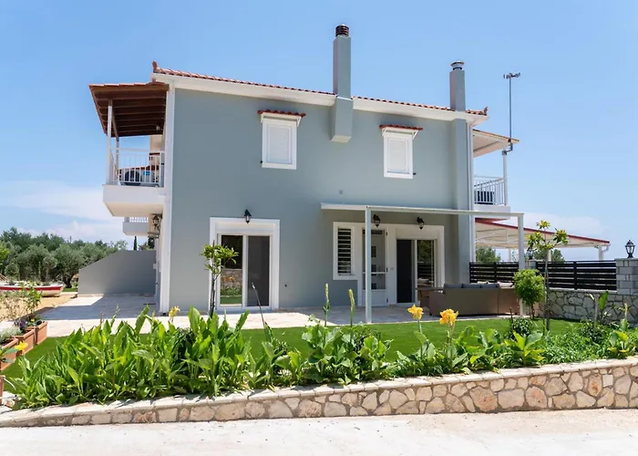 Dendra Apartments At Skala