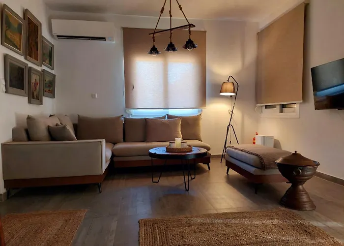 Maya Apartments, Modern And Convenient Apartments With Private Parking