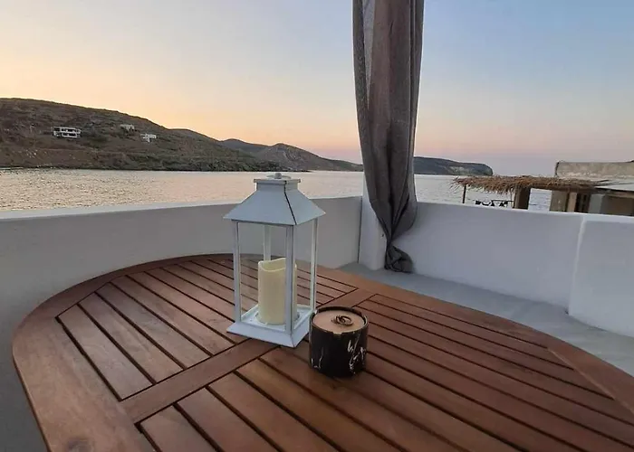 Apomero Apartment In Rochari Panormos
