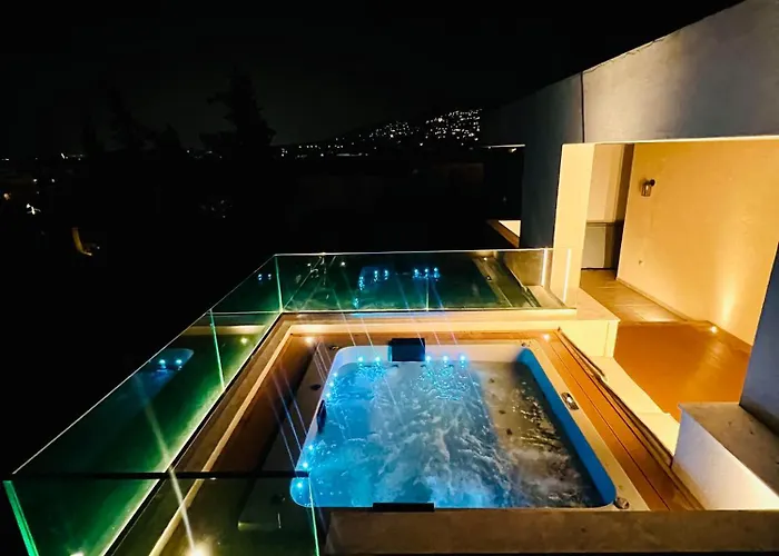 Jacuzzi Apartment - In Athens Riviera