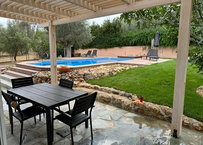 Villa Josefine - With Private Pool And Parking