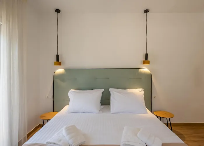Aiora Suites By Booking Kottas