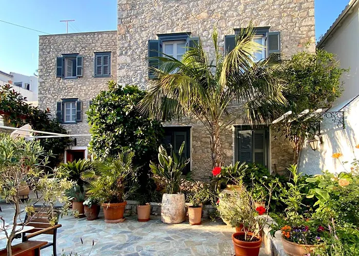 Mistral Hotel