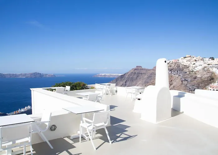Pantelia Suites
