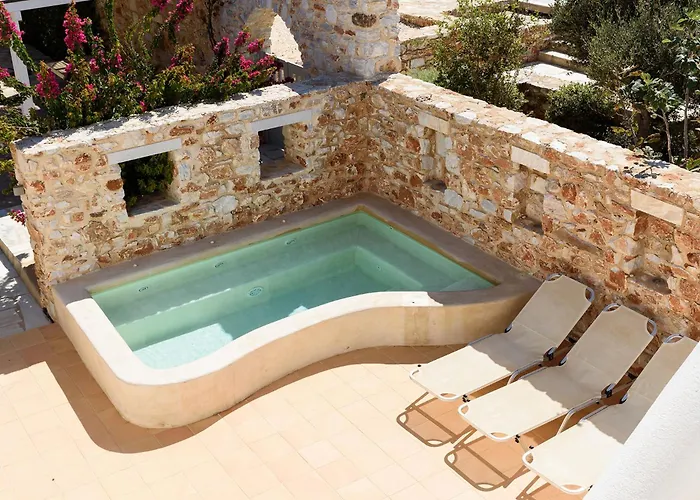 Seaside Home With Hot Tub, Vineyard, Shared Pool And View