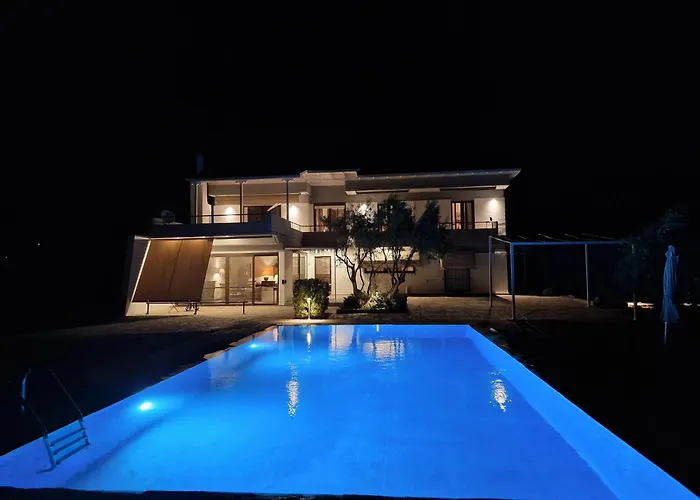 Turquoise Villa Loutraki